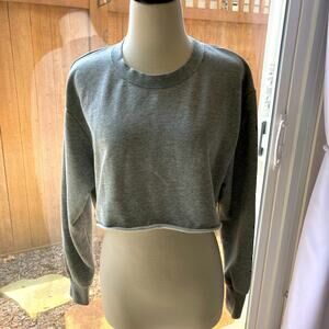 Nike Heather Gray Cropped Long Sleeve Sweatshirt Size M